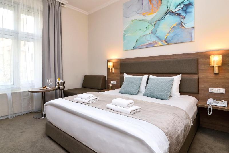 Triple Room image 4