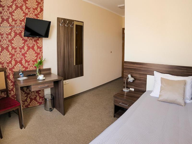 Single Room image 4