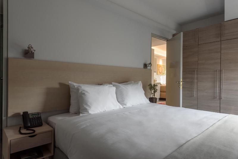 Apartment with City View  image 4