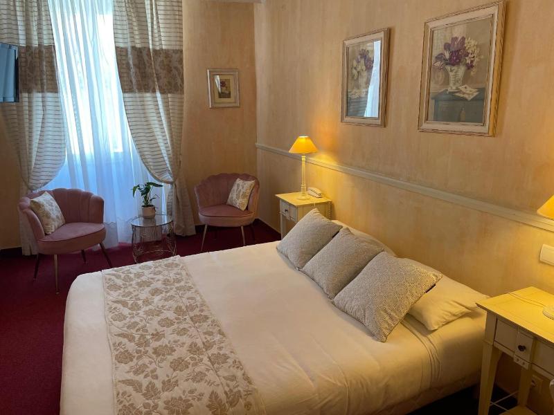Superior Double Room image 2