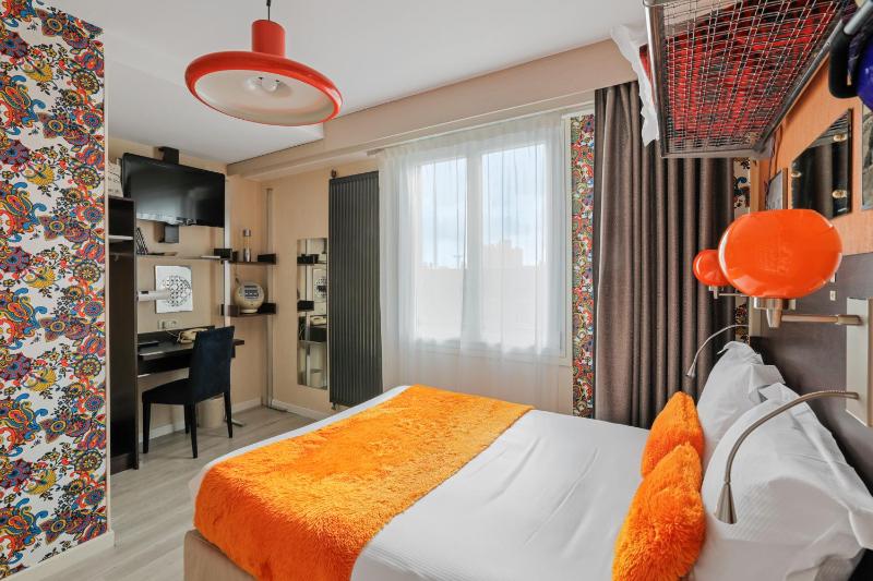 Economy Double Room image 2