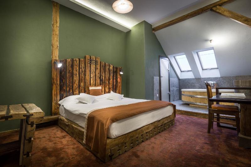 Superior Double Room image 3