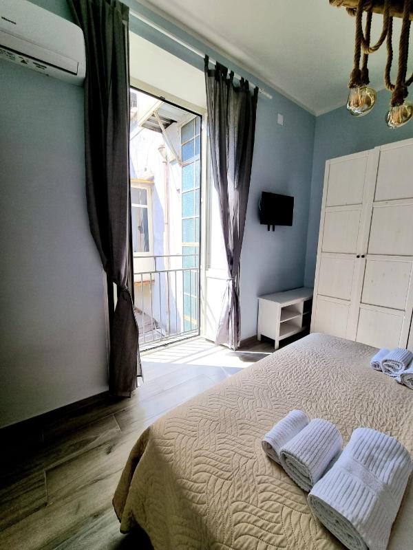 Junior Suite with Balcony image 2
