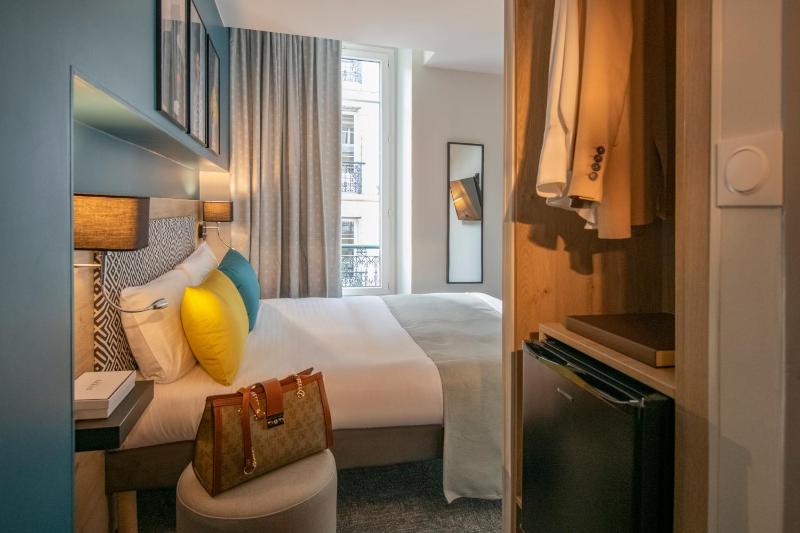 Standard Double Room with Fan image 4