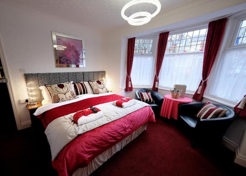 King or Twin Room - Ground Floor image 1