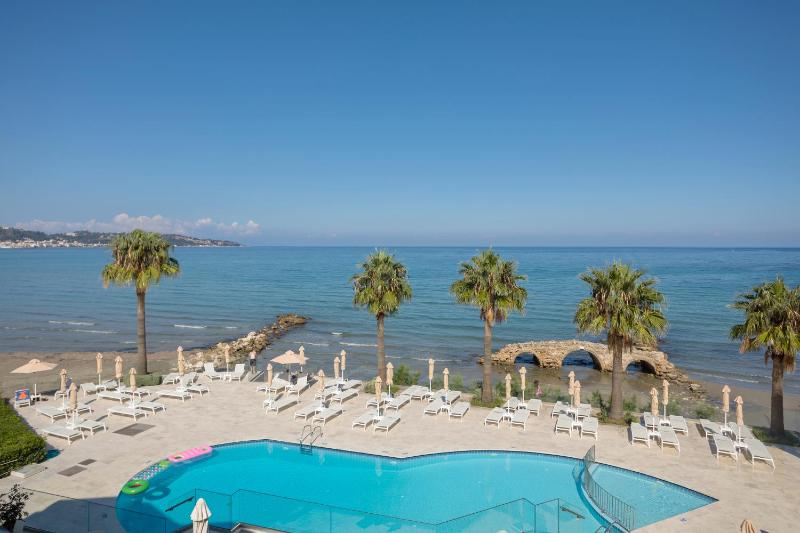Two-Bedroom Apartment with Sea View (4 Adults) image 3
