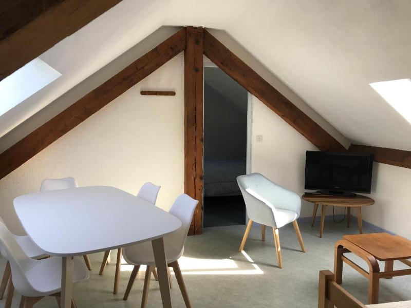 Apartment with Mountain View image 3