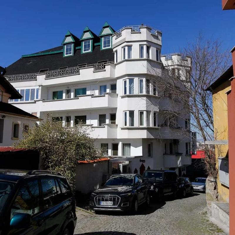 WHITE HOUSE Plovdiv - image 6