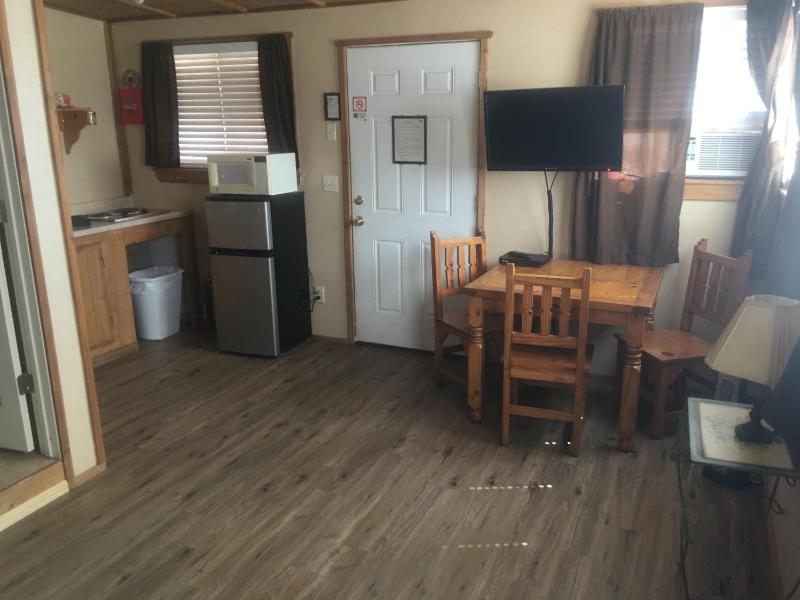 One-Bedroom Suite image 3