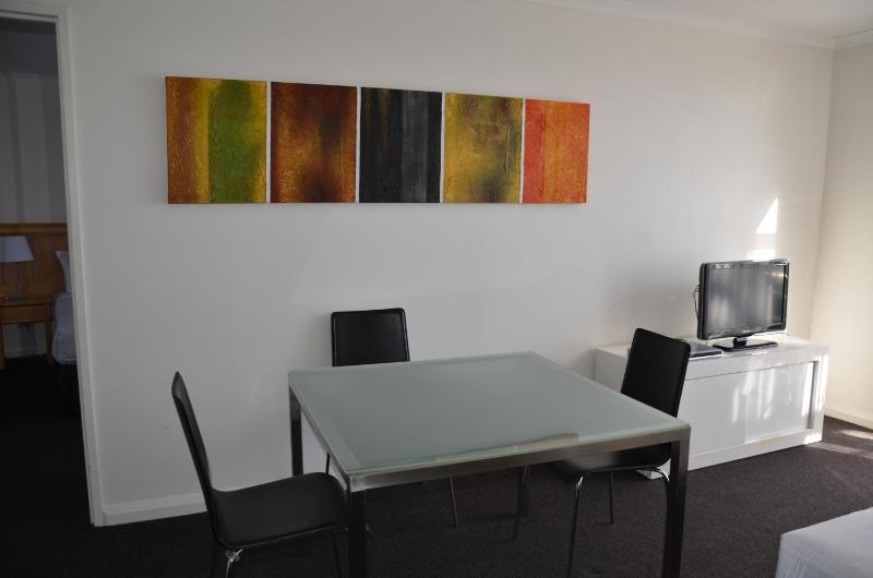One-Bedroom Apartment image 3