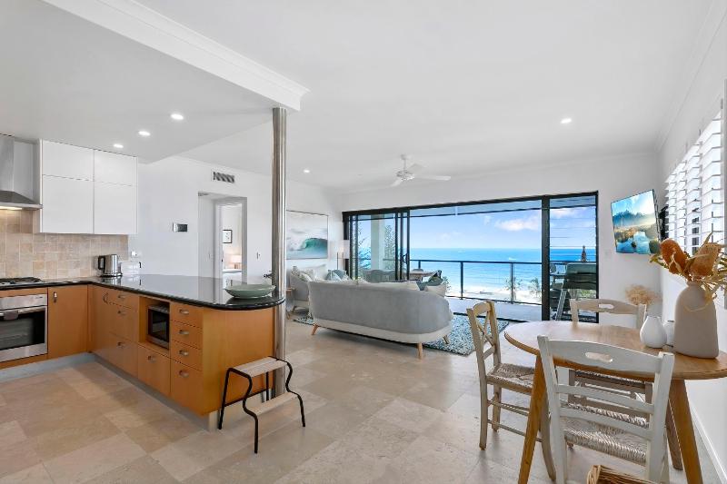 Ocean Viewpoint - Stunning Sunshine Beach Views - image 13