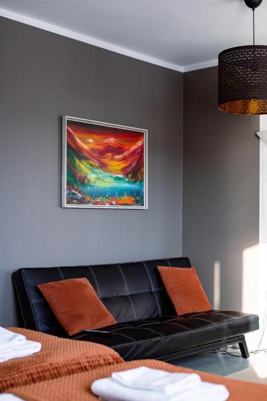 Standard Quadruple Room image 4