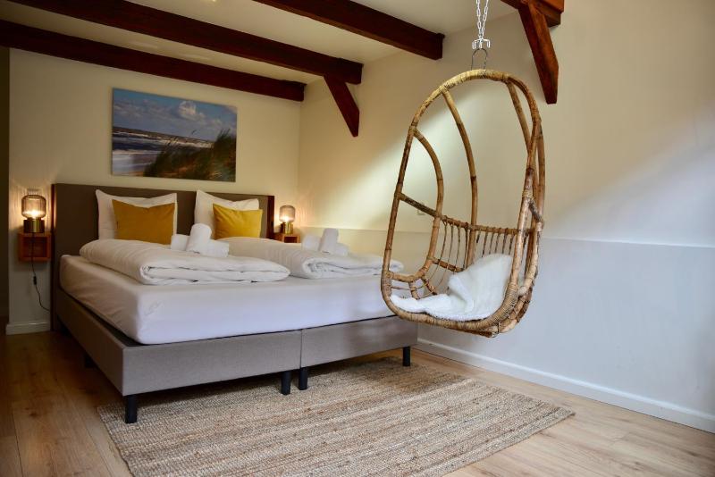 Standard Double Room image 1
