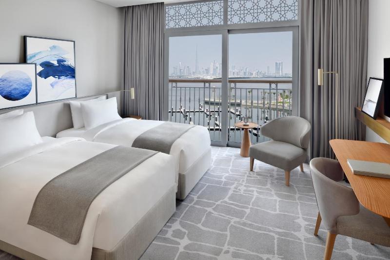 Partial Marina View Deluxe Room Twin - Free Shuttle to Dubai Mall & La Mer Beach image 3