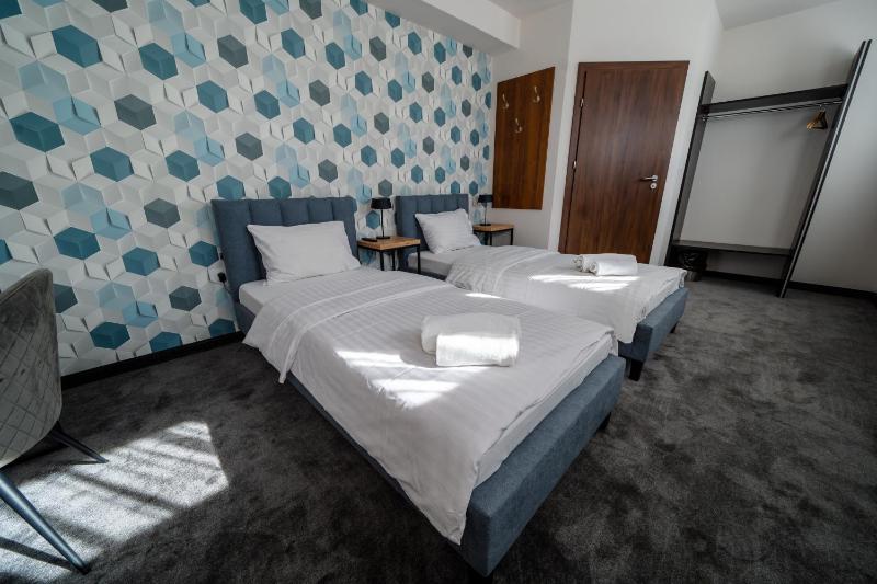 Twin Room image 2