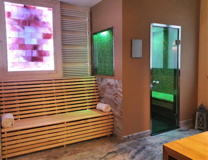 Suite with Turkish Bath image 4