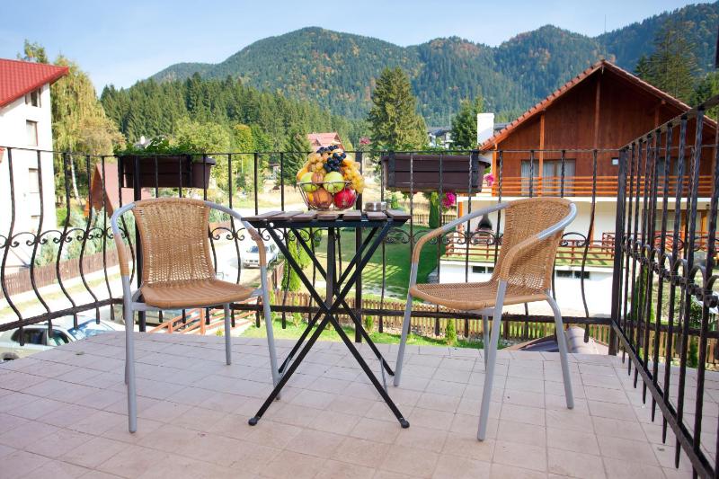 Double Room with Mountain View image 1