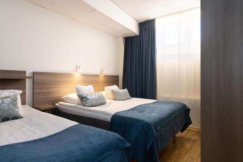 Triple Room with Private Bathroom image 3