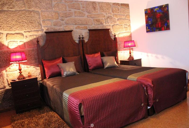 Large Double or Twin Room image 1