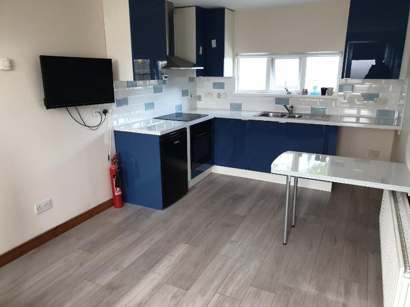 One-Bedroom Apartment image 1