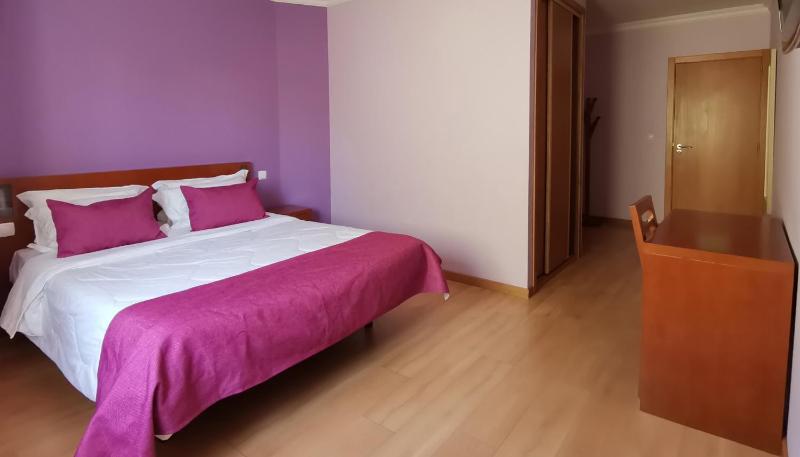 Standard Double Room image 3