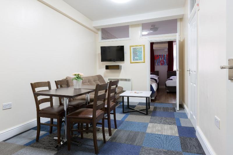 One-Bedroom Superior Apartment image 1