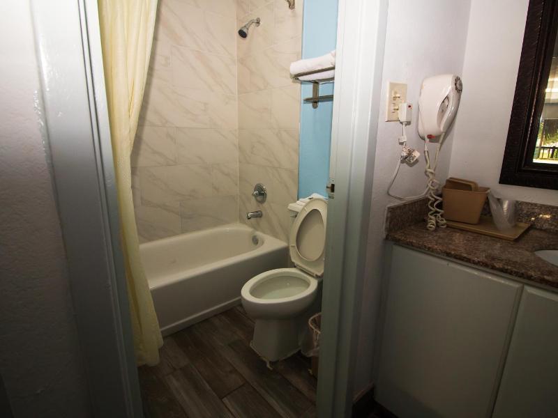 Double Room image 1