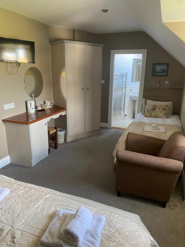 Triple Room image 2