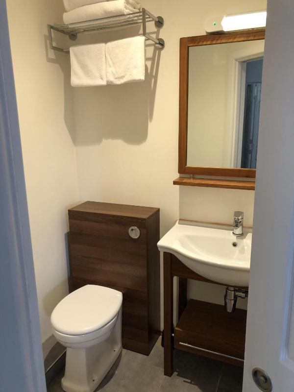 Quadruple Room with Shower image 2