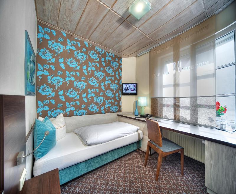 Single Room image 3