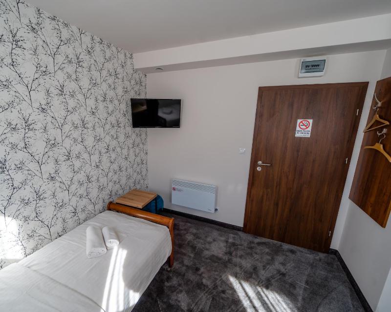 Economy Single Room image 3