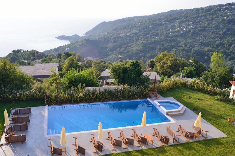 Superior Triple Room with Sea View image 2