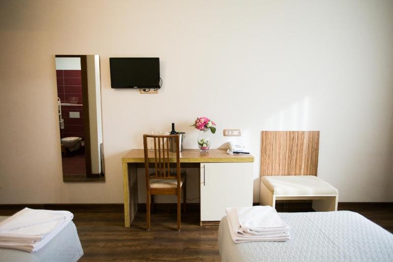 Double or Twin Room - Disability Access image 3