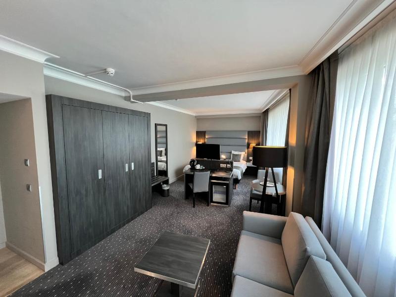 Best Western Hotel Royal Centre - image 15