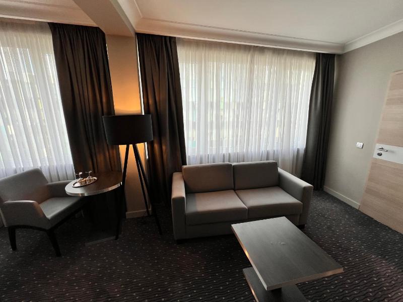 Best Western Hotel Royal Centre - image 11