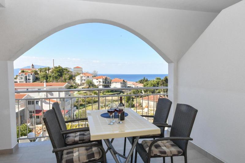 Apartment with Sea View image 1