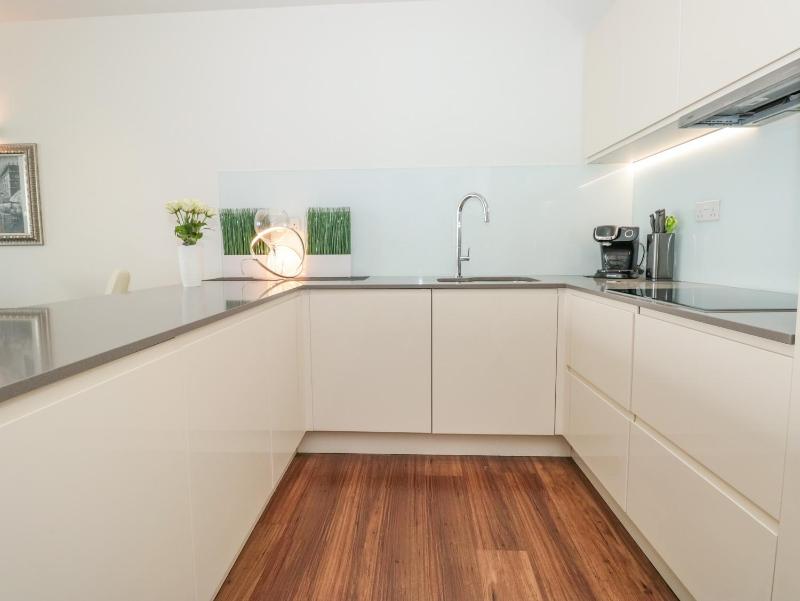 18 Abbey Sands - image 5