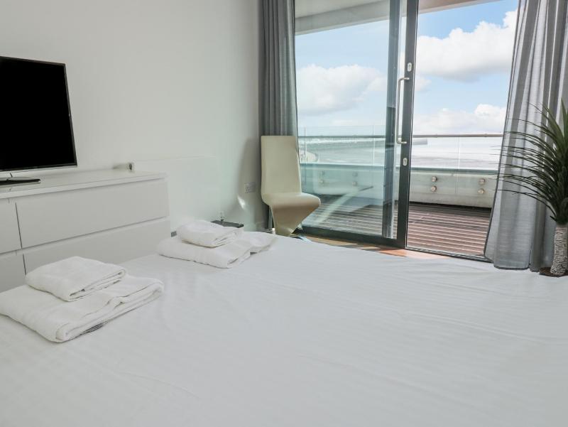 18 Abbey Sands - image 18