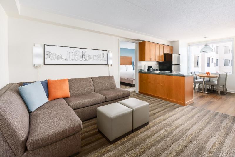 Two-Bedroom Suite image 3