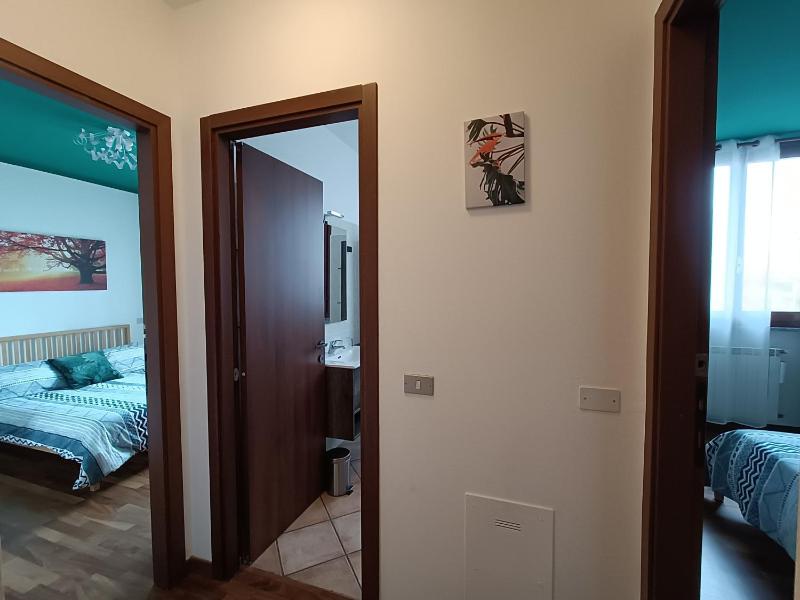 Double Room with Shared Bathroom image 3