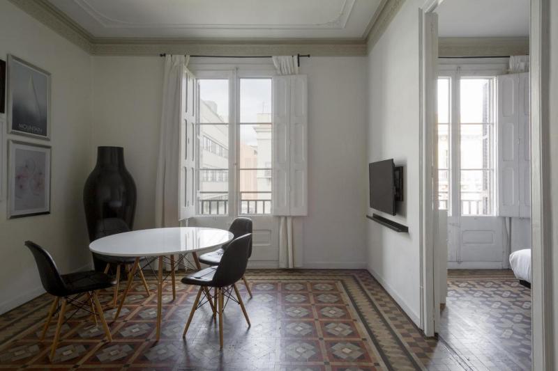 Standard One-Bedroom Apartment image 3