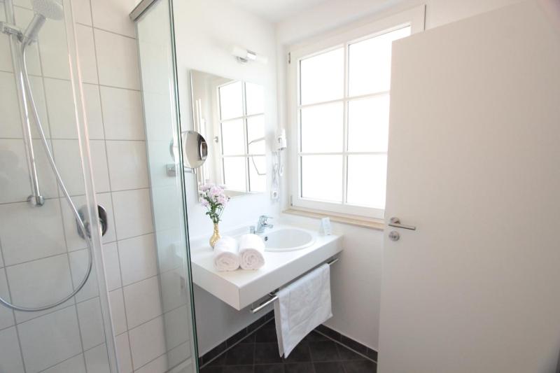 Business Single Room image 2