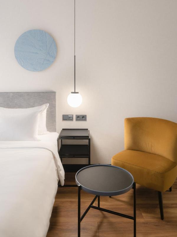 Premium Deluxe Room image 3