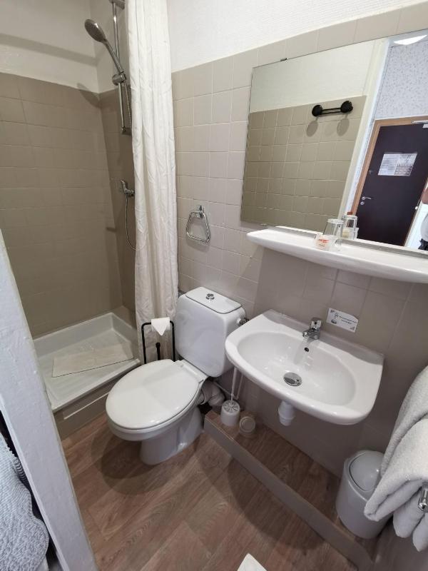 Single Room image 4
