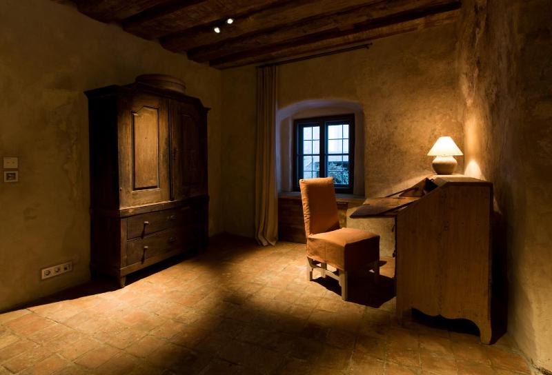 Townhouse Weisses Kreuz Boutiquehotel - image 11