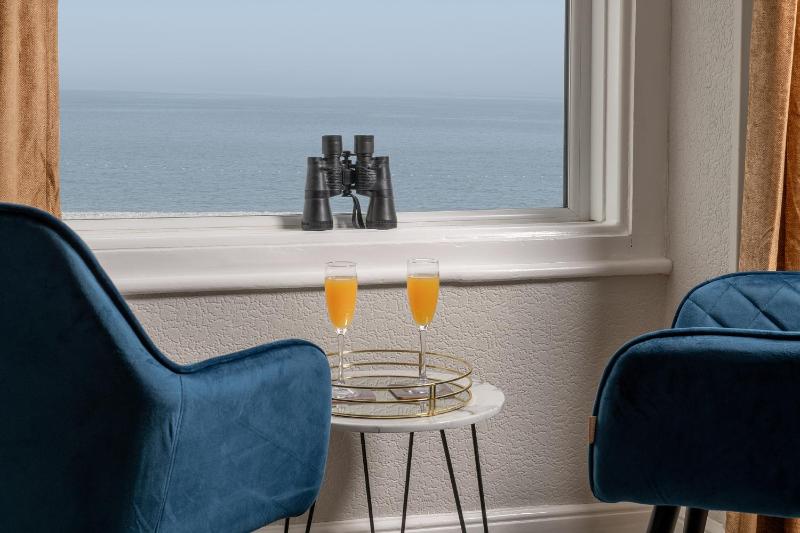King Room with Sea View image 3