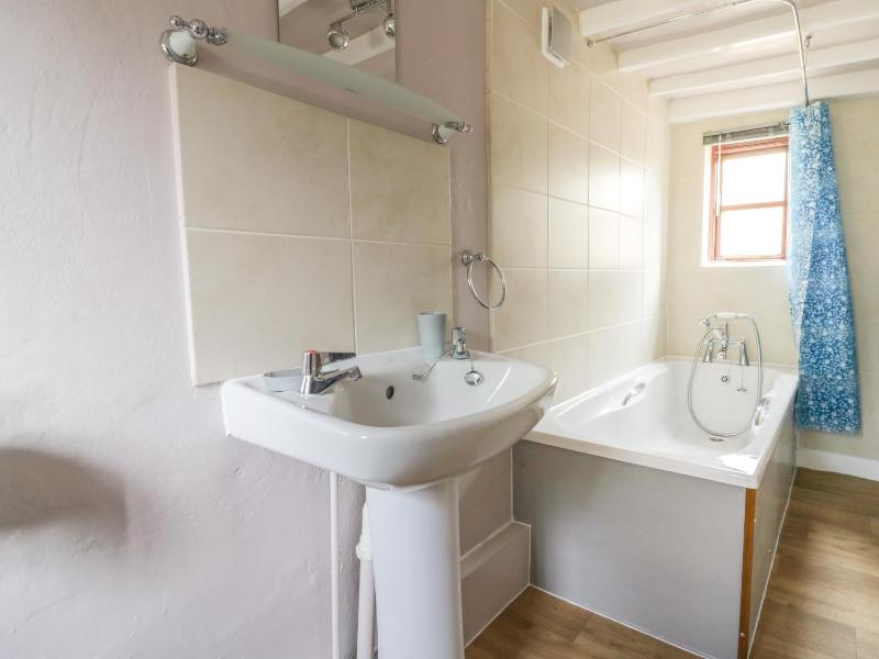 Rose Cottage - image 2
