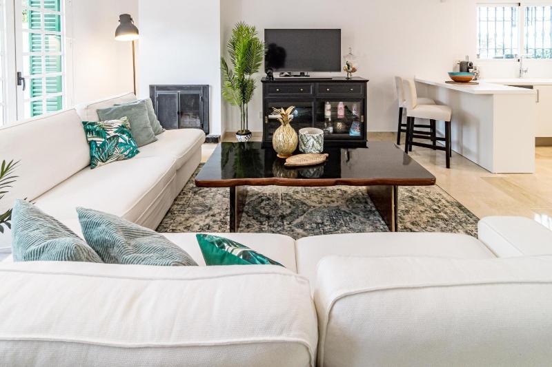 Charming and Modern 3-Bedroom Duplex in Aloha Pueblo with Mountain Views - image 35