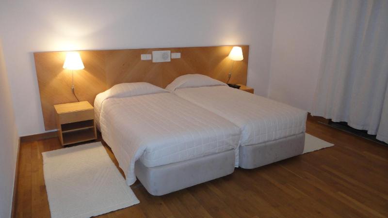 Superior Twin Room image 2