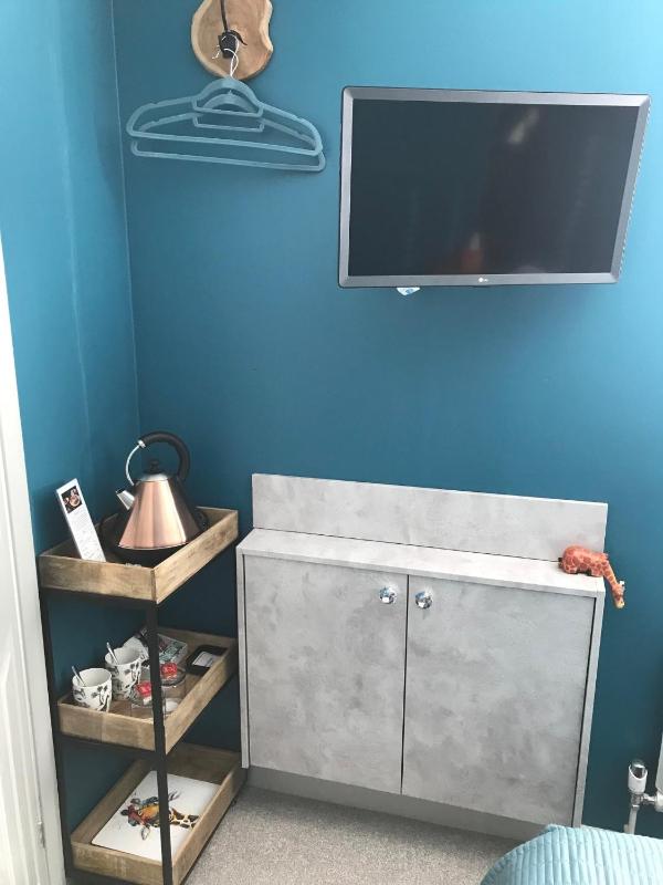 Budget Double Room image 3